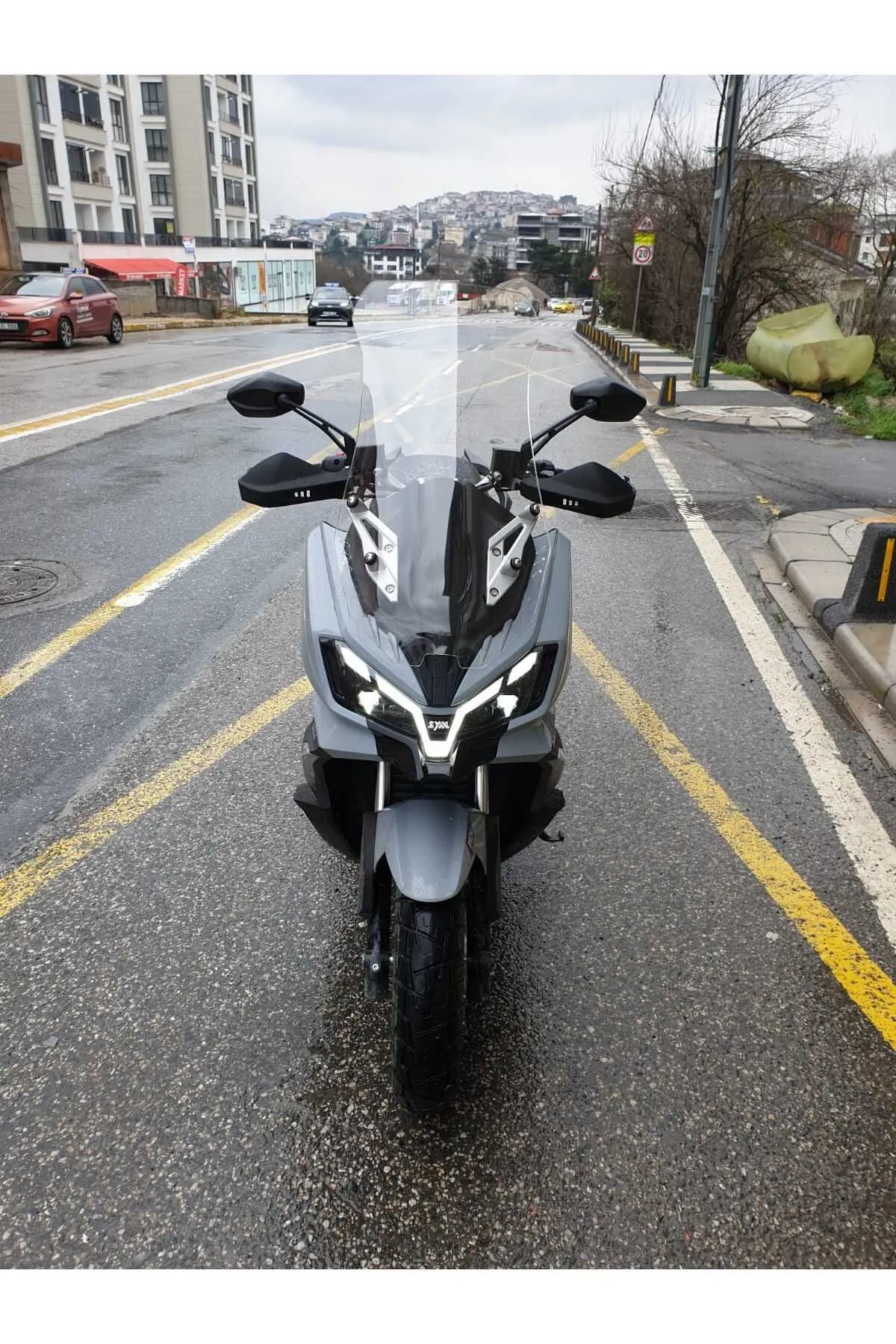 MOTOCAM SYM ADX 300 Siperlik Ön Cam 2024-2025 Model 75cm Şeffaf